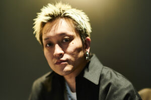 アイナジエンドの彼氏はUKで結婚秒読み?